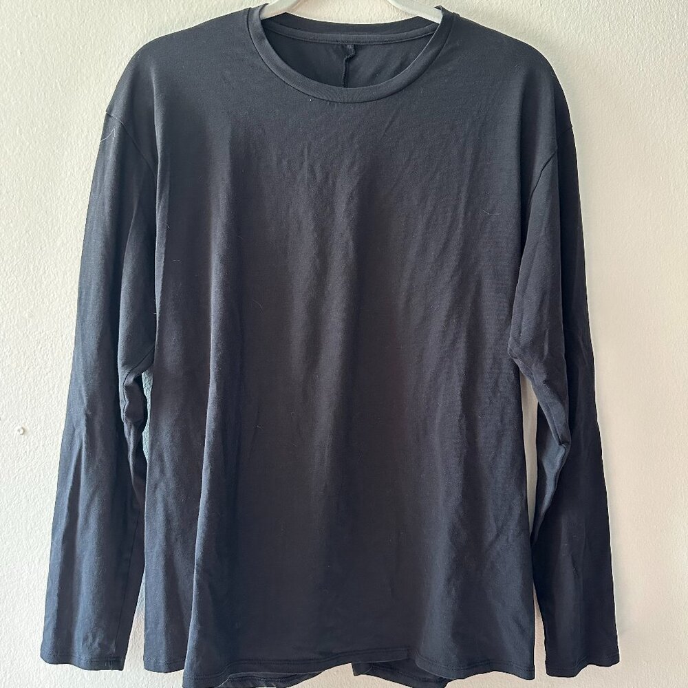 Women's Lululemon Long Sleeve Top with Twist Detail - Size M - Black - Pima